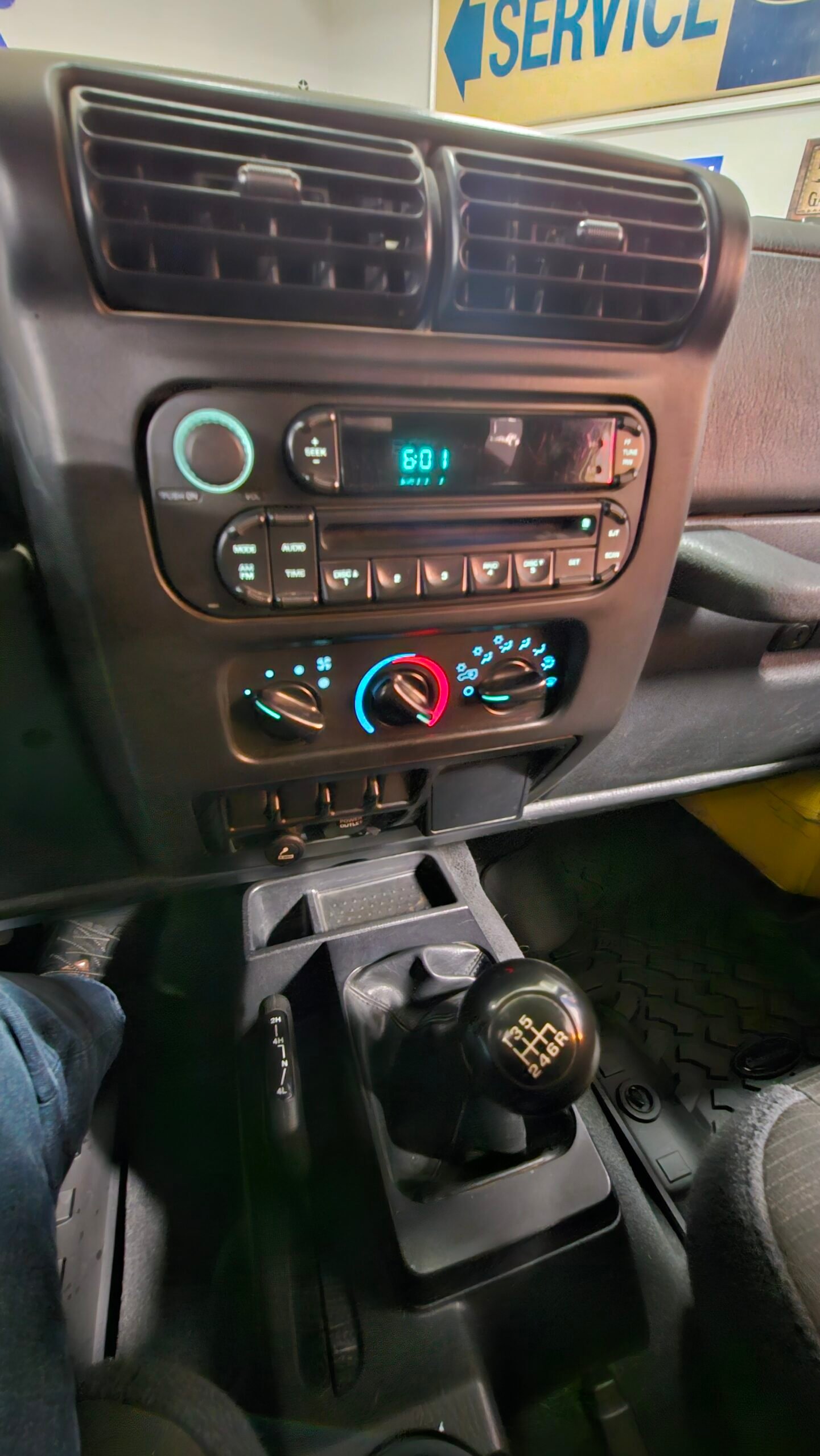 
								2006 Jeep Wrangler X full									